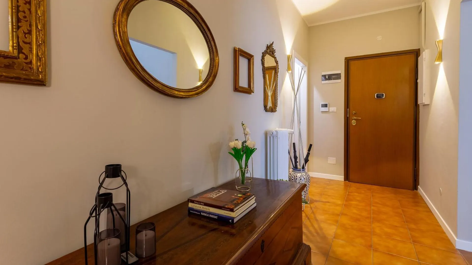 Housmart Lorenzo Costa 17 Bologna Apartment